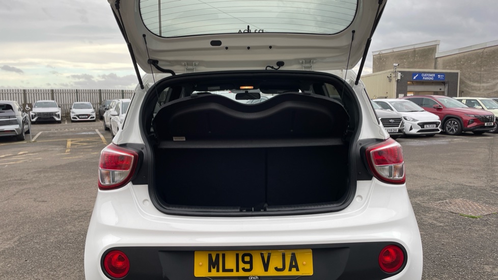 Hyundai i10 1.0 Go SE 5dr Petrol Hatchback - Image 4