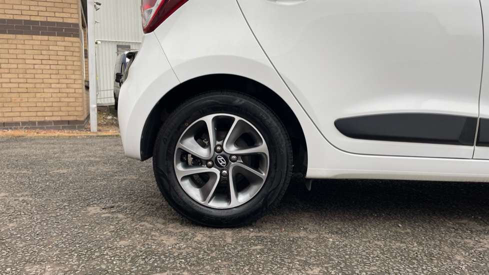 Hyundai i10 1.0 Go SE 5dr Petrol Hatchback - Image 7
