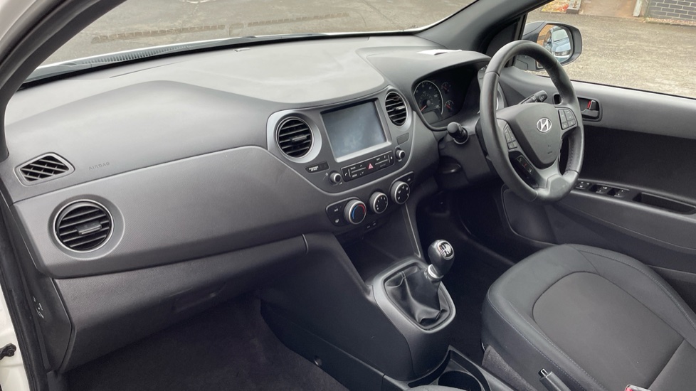 Hyundai i10 1.0 Go SE 5dr Petrol Hatchback - Image 9