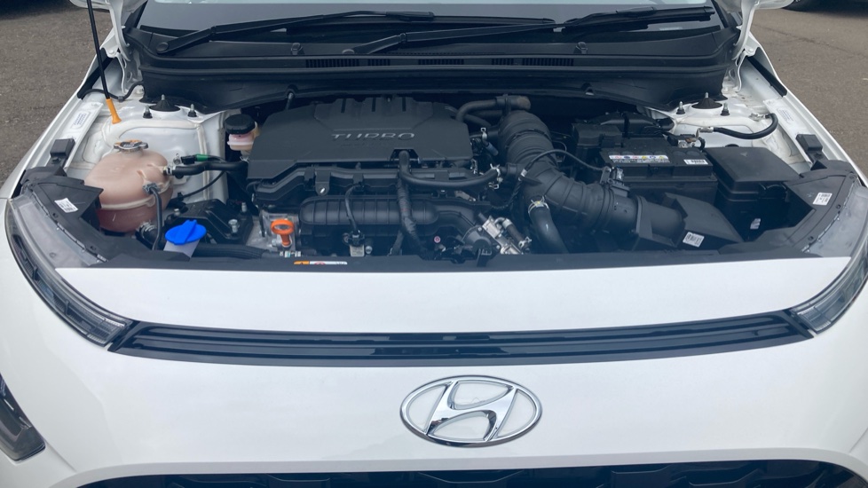 Hyundai BAYON 1.0 TGDi 48V MHEV Ultimate 5dr DCT Petrol Hatchback - Image 8