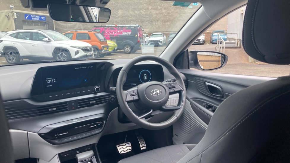 Hyundai BAYON 1.0 TGDi 48V MHEV Ultimate 5dr DCT Petrol Hatchback - Image 11