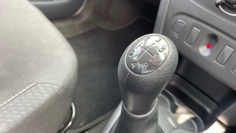 Dacia Sandero 1.0 SCe Essential 5dr Petrol Hatchback - Image 27