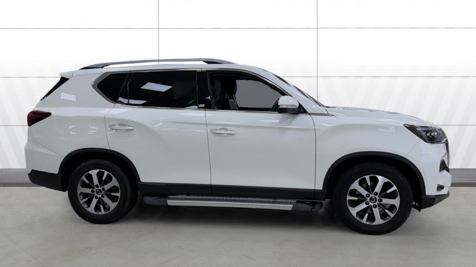 Ssangyong Rexton 2.2 Ultimate 5dr Auto Diesel Estate - Image 5
