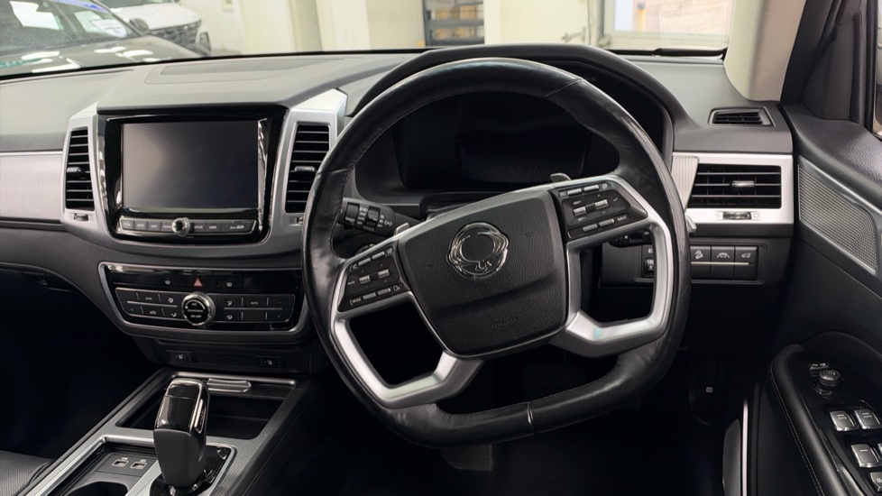 Ssangyong Rexton 2.2 Ultimate 5dr Auto Diesel Estate - Image 10