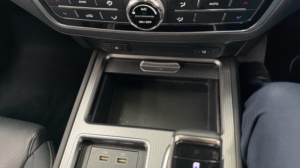 Ssangyong Rexton 2.2 Ultimate 5dr Auto Diesel Estate - Image 29