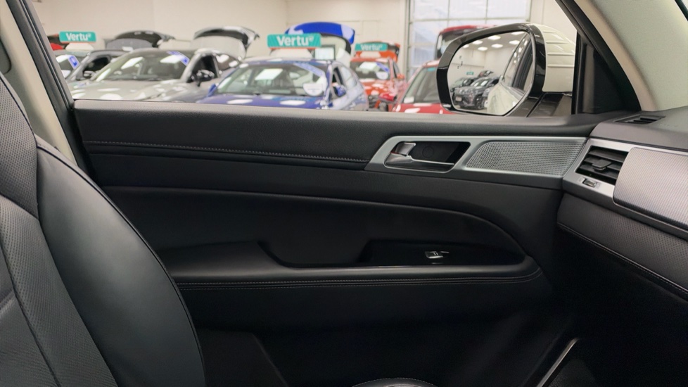 Ssangyong Rexton 2.2 Ultimate 5dr Auto Diesel Estate - Image 42