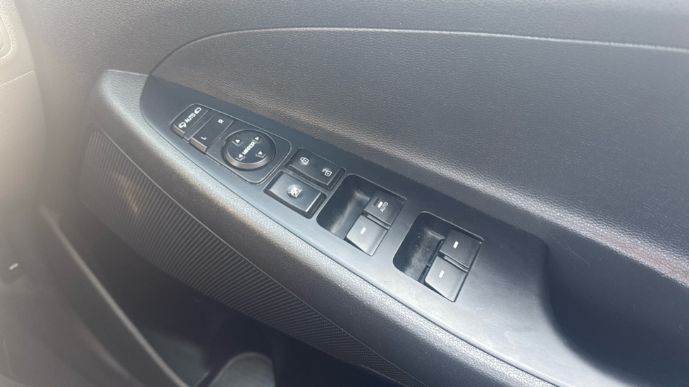 Hyundai TUCSON 1.6 TGDi Sport Edition 5dr 2WD DCT Petrol Estate - Image 33