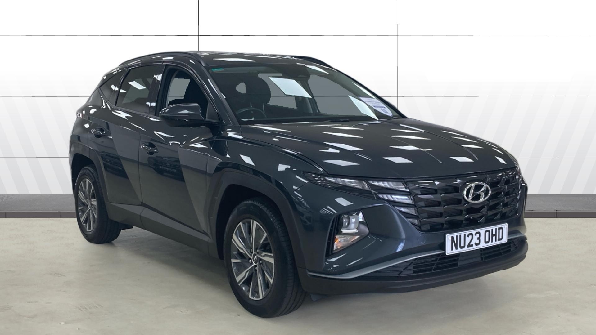 Hyundai Tucson listing photo