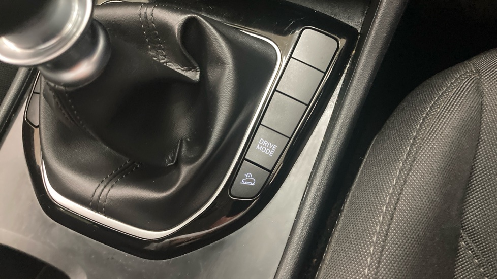 Hyundai TUCSON 1.6 TGDi SE Connect 5dr 2WD Petrol Estate - Image 30