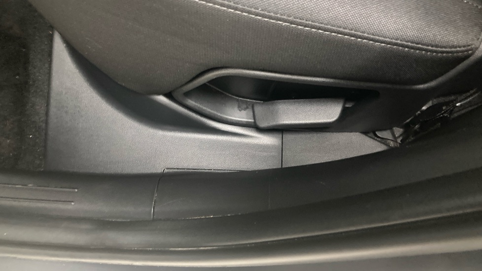 Hyundai TUCSON 1.6 TGDi SE Connect 5dr 2WD Petrol Estate - Image 50