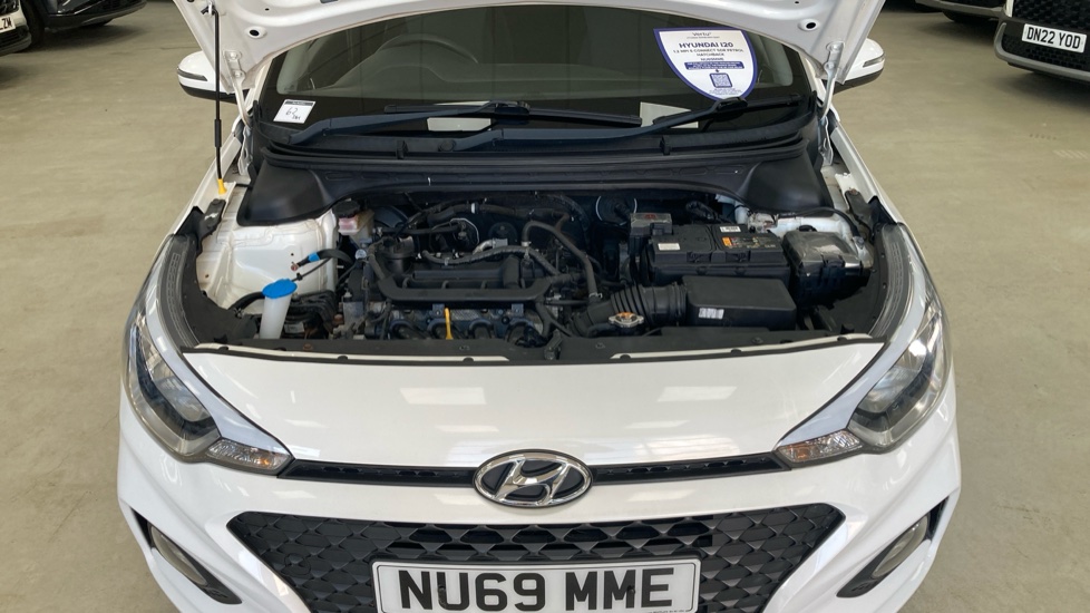 Hyundai i20 1.2 MPi S Connect 5dr Petrol Hatchback - Image 8