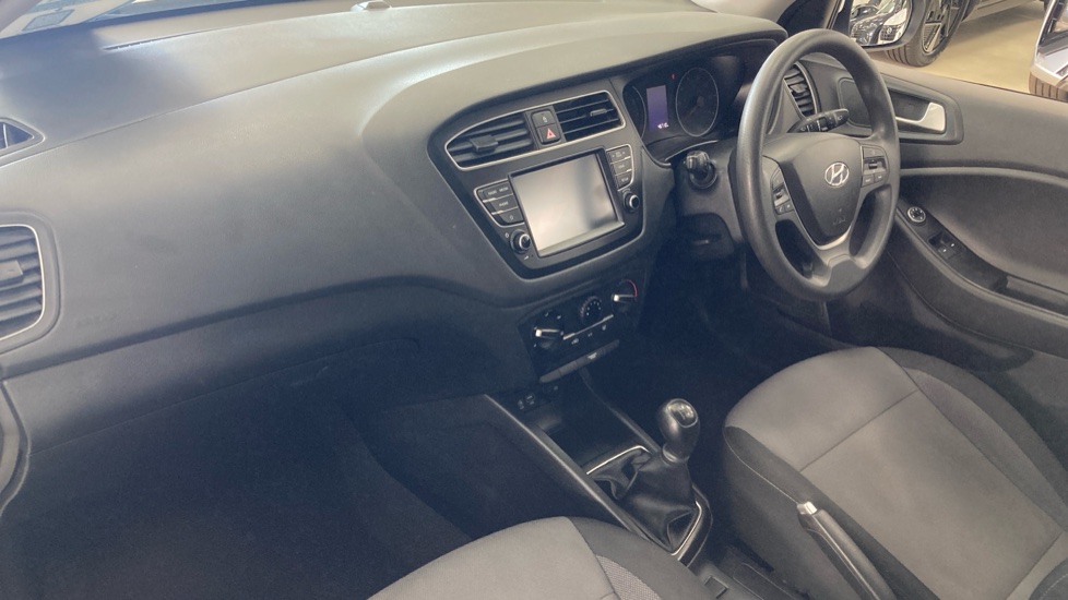 Hyundai i20 1.2 MPi S Connect 5dr Petrol Hatchback - Image 9