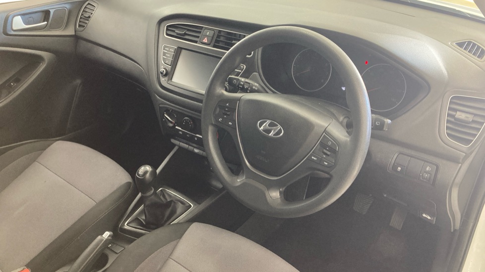 Hyundai i20 1.2 MPi S Connect 5dr Petrol Hatchback - Image 11