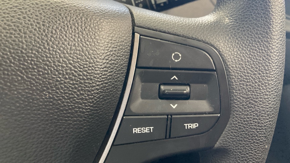 Hyundai i20 1.2 MPi S Connect 5dr Petrol Hatchback - Image 22
