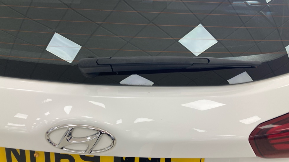 Hyundai i20 1.2 MPi S Connect 5dr Petrol Hatchback - Image 43