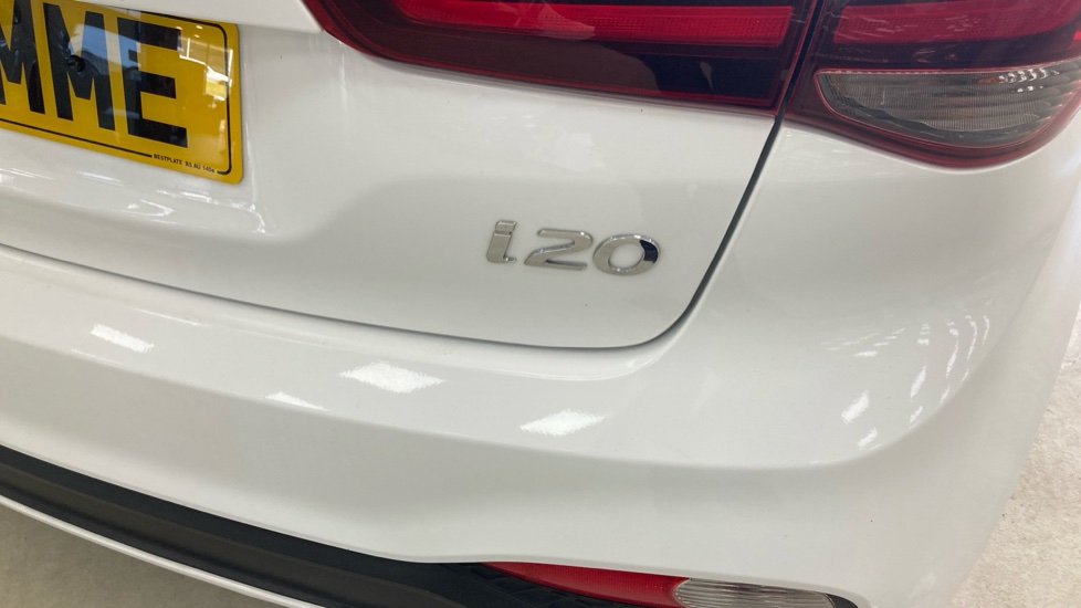 Hyundai i20 1.2 MPi S Connect 5dr Petrol Hatchback - Image 45