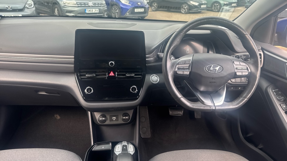 Hyundai IONIQ 100kW Premium 38kWh 5dr Auto Electric Hatchback - Image 10