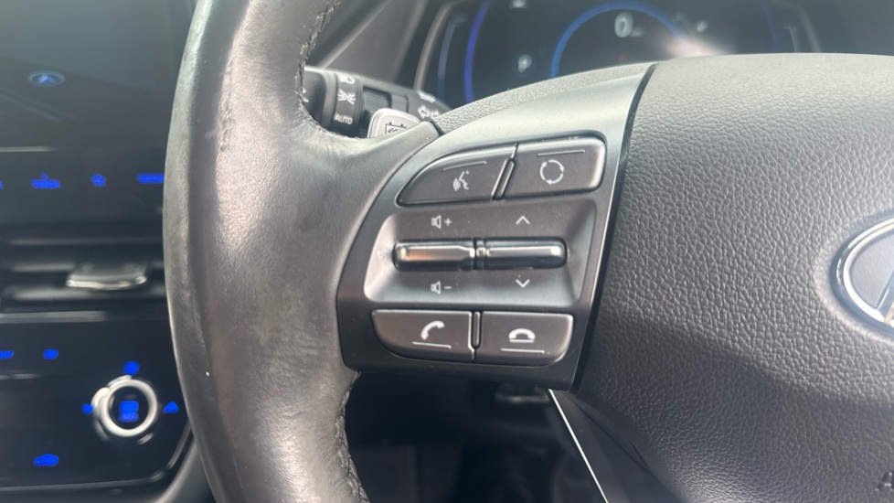 Hyundai IONIQ 100kW Premium 38kWh 5dr Auto Electric Hatchback - Image 21
