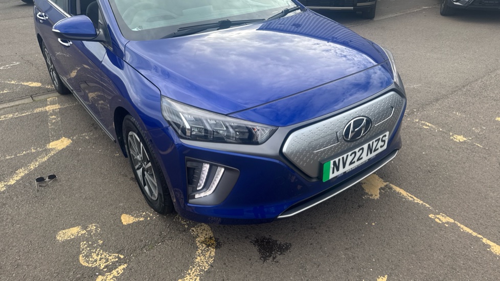 Hyundai IONIQ 100kW Premium 38kWh 5dr Auto Electric Hatchback - Image 35