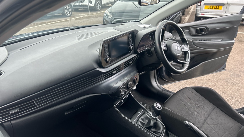 Hyundai BAYON 1.0 TGDi 48V MHEV SE Connect 5dr Petrol Hatchback - Image 9