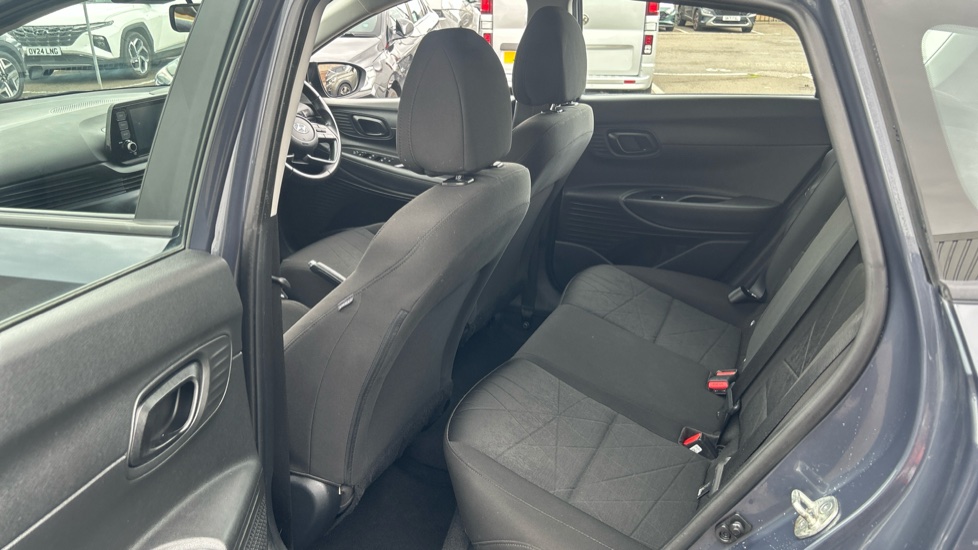 Hyundai BAYON 1.0 TGDi 48V MHEV SE Connect 5dr Petrol Hatchback - Image 16