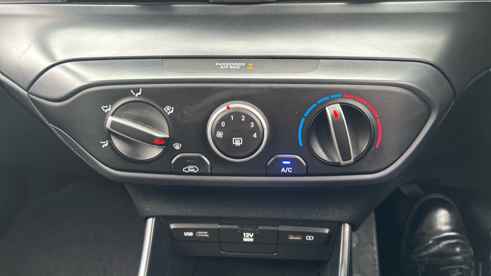 Hyundai BAYON 1.0 TGDi 48V MHEV SE Connect 5dr Petrol Hatchback - Image 27