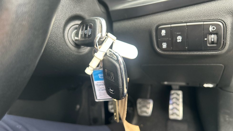 Hyundai BAYON 1.0 TGDi 48V MHEV SE Connect 5dr Petrol Hatchback - Image 32