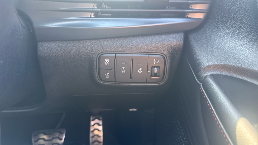 Hyundai i20 1.0T GDi N Line S 5dr DCT Petrol Hatchback - Image 24