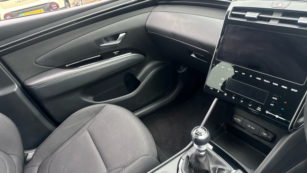 Hyundai TUCSON 1.6 TGDi SE Connect 5dr 2WD Petrol Estate - Image 14