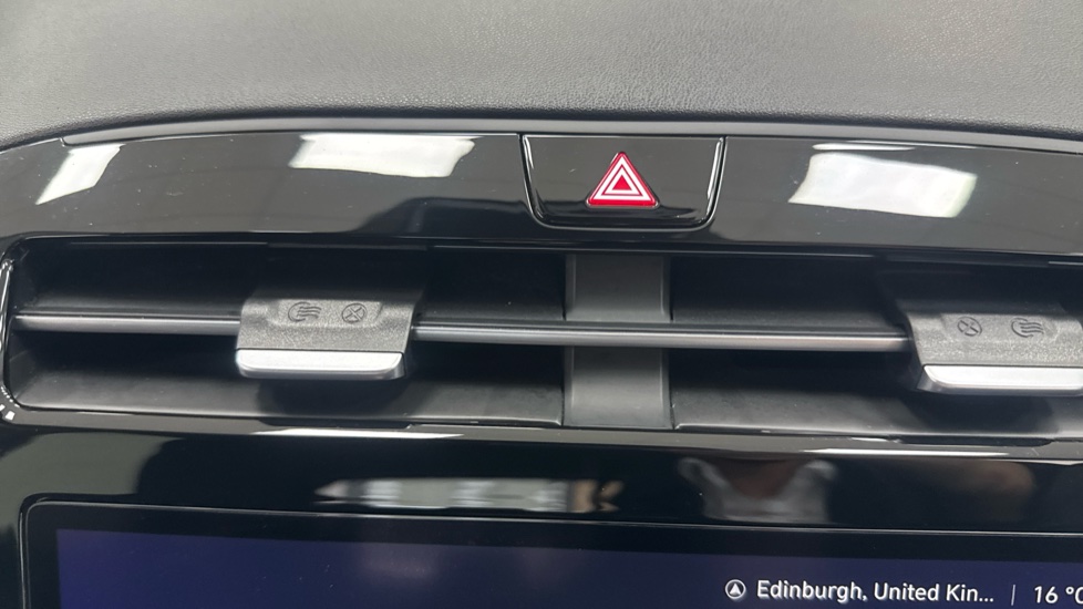 Hyundai TUCSON 1.6 TGDi SE Connect 5dr 2WD Petrol Estate - Image 27