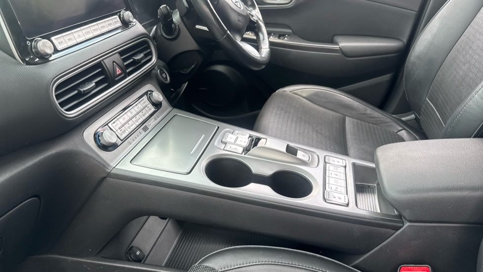 Hyundai KONA 150kW Premium SE 64kWh 5dr Auto Electric Hatchback - Image 13