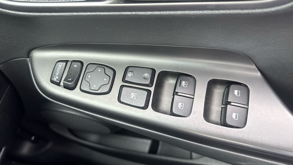 Hyundai KONA 150kW Premium SE 64kWh 5dr Auto Electric Hatchback - Image 33