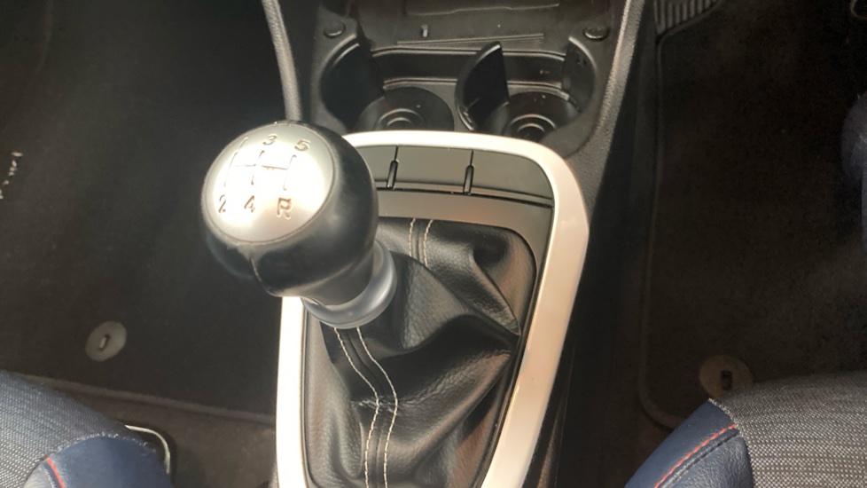 Kia Picanto 1.0 Wave 5dr Petrol Hatchback - Image 13