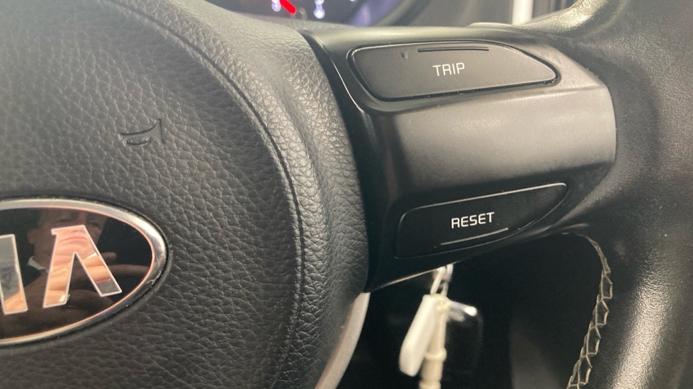 Kia Picanto 1.0 Wave 5dr Petrol Hatchback - Image 22