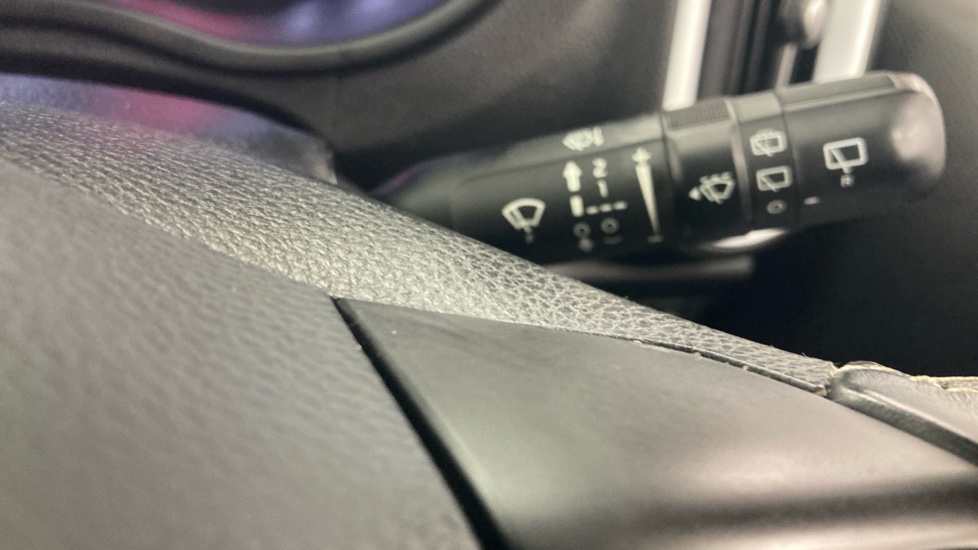 Kia Picanto 1.0 Wave 5dr Petrol Hatchback - Image 24