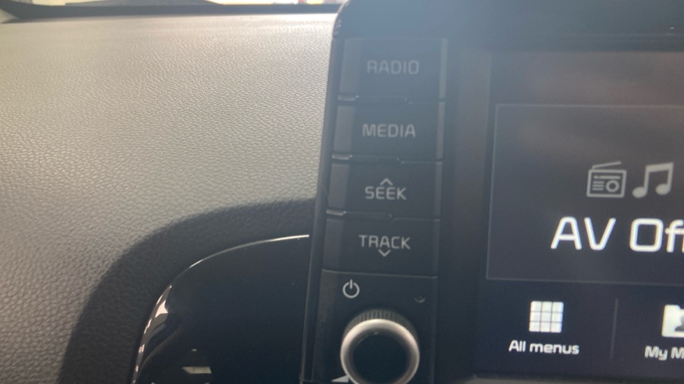 Kia Picanto 1.0 Wave 5dr Petrol Hatchback - Image 29