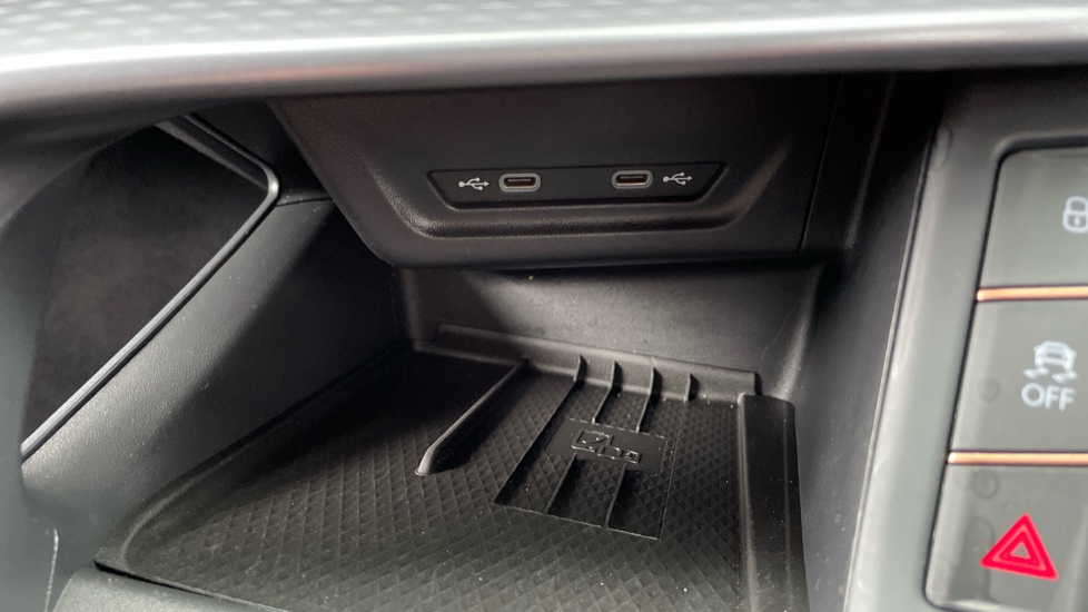 CUPRA Terramar 1.5 eTSI 150 V2 5dr DSG Petrol Hatchback - Image 23