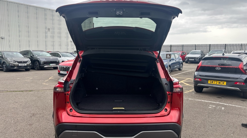 Nissan Qashqai 1.3 DiG-T MH 158 N-Connecta 5dr Xtronic Petrol Hatchback - Image 4