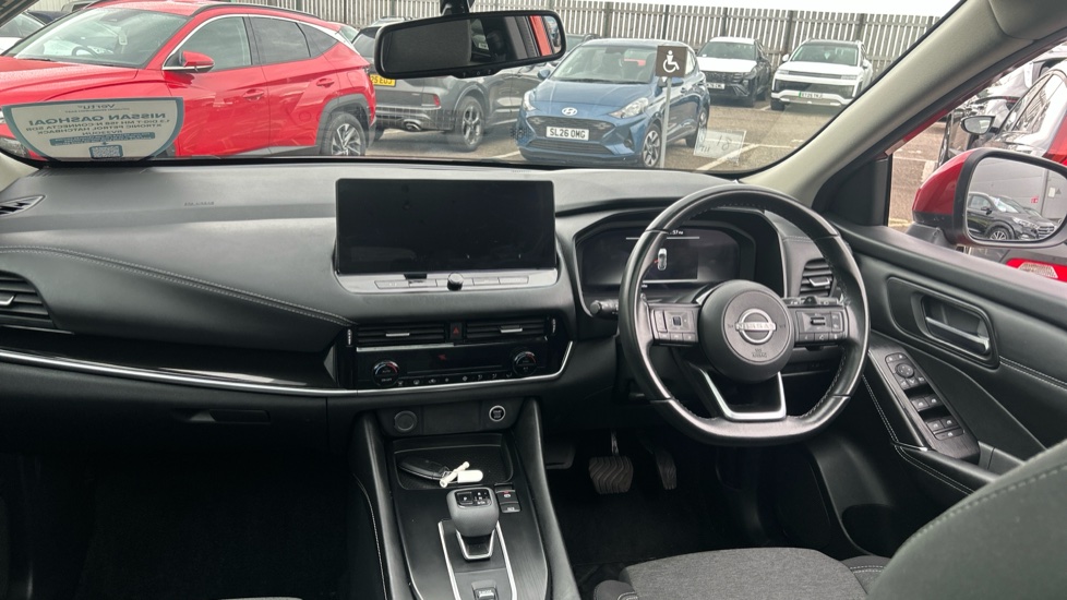 Nissan Qashqai 1.3 DiG-T MH 158 N-Connecta 5dr Xtronic Petrol Hatchback - Image 10