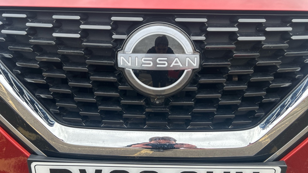 Nissan Qashqai 1.3 DiG-T MH 158 N-Connecta 5dr Xtronic Petrol Hatchback - Image 37
