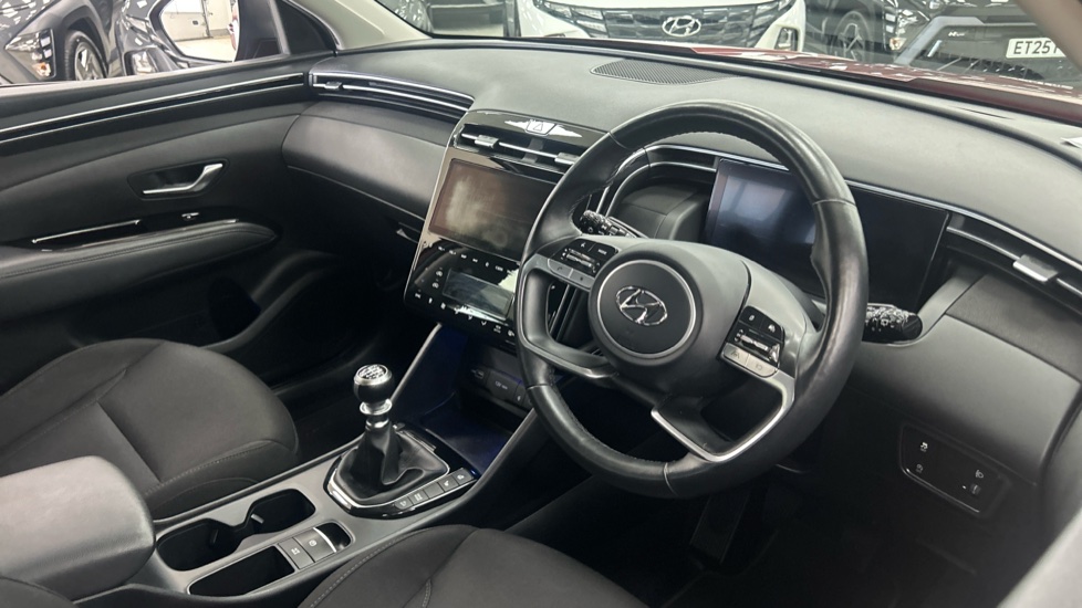Hyundai TUCSON 1.6 TGDi Premium 5dr 2WD Petrol Estate - Image 11