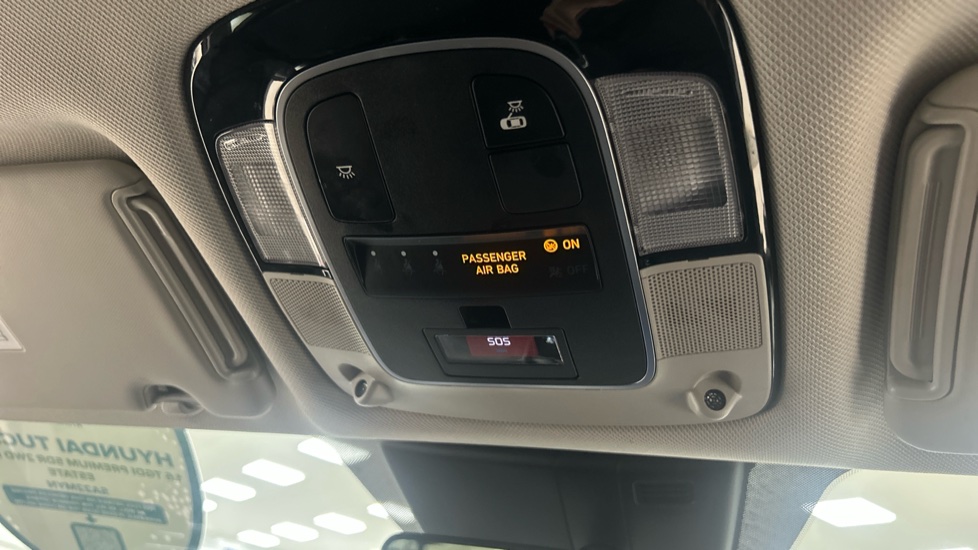 Hyundai TUCSON 1.6 TGDi Premium 5dr 2WD Petrol Estate - Image 31