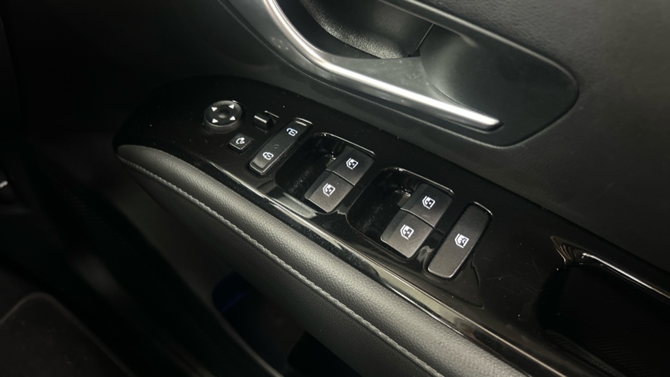 Hyundai TUCSON 1.6 TGDi Premium 5dr 2WD Petrol Estate - Image 33