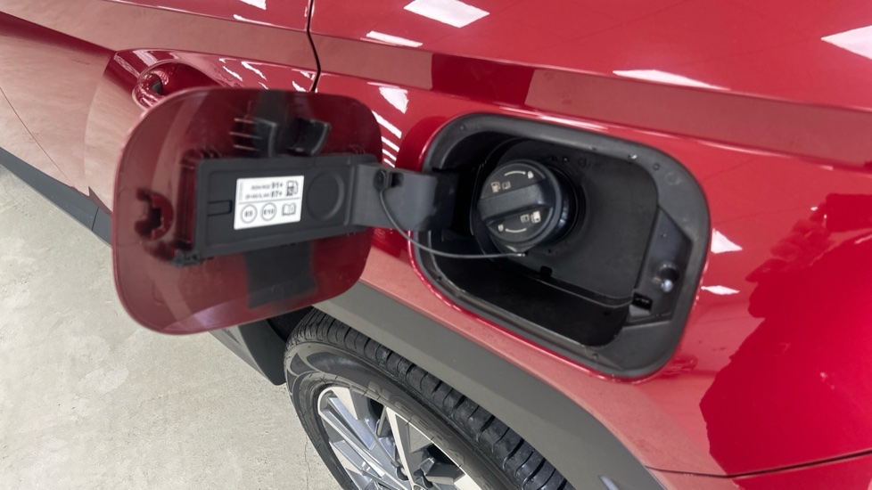 Hyundai TUCSON 1.6 TGDi Premium 5dr 2WD Petrol Estate - Image 38