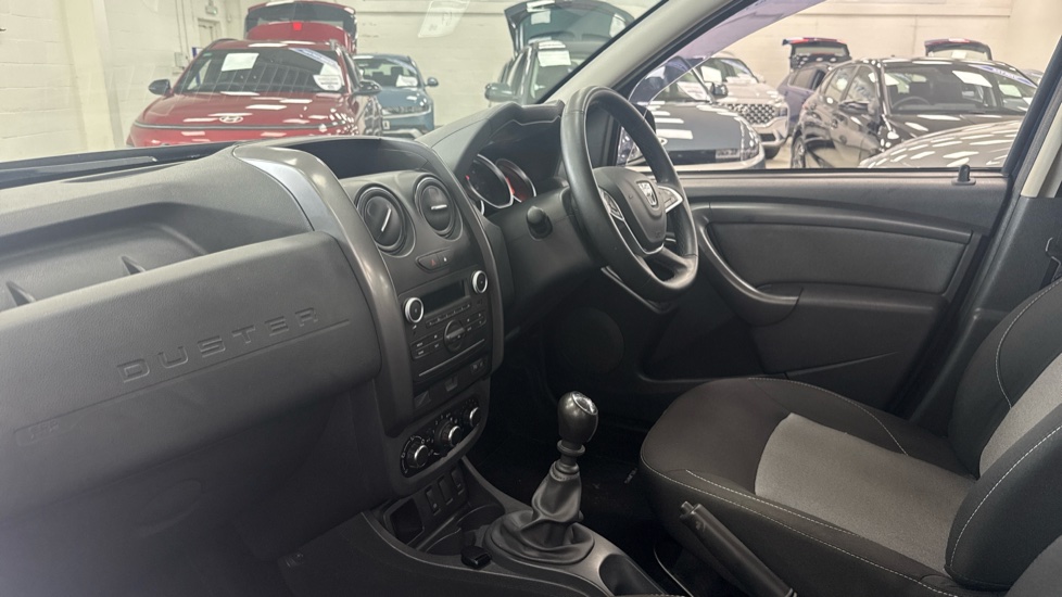 Dacia Duster 1.2 TCe 125 Laureate 5dr Petrol Estate - Image 9