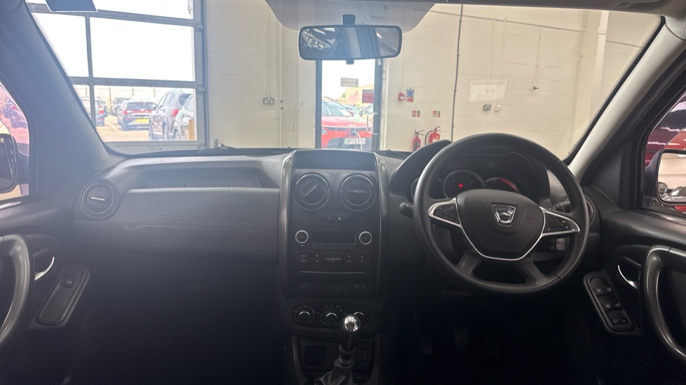 Dacia Duster 1.2 TCe 125 Laureate 5dr Petrol Estate - Image 10