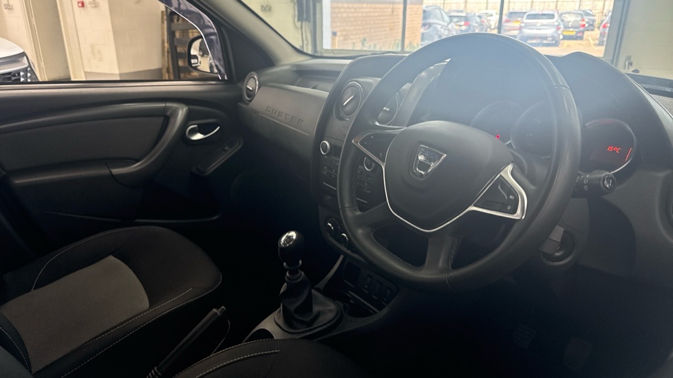 Dacia Duster 1.2 TCe 125 Laureate 5dr Petrol Estate - Image 11