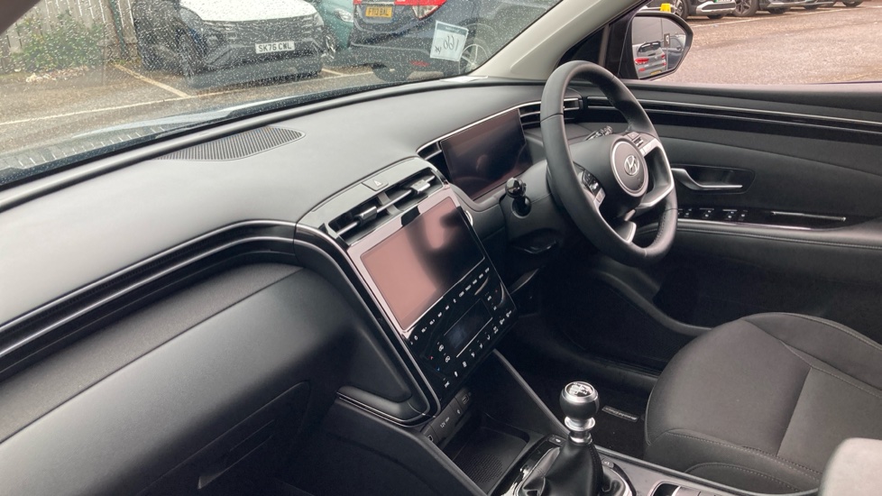 Hyundai TUCSON 1.6 TGDi Premium 5dr 2WD Petrol Estate - Image 9