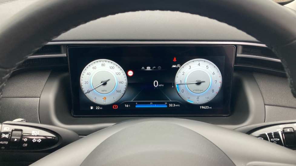 Hyundai TUCSON 1.6 TGDi Premium 5dr 2WD Petrol Estate - Image 18
