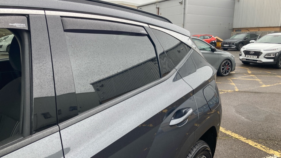 Hyundai TUCSON 1.6 TGDi Premium 5dr 2WD Petrol Estate - Image 39